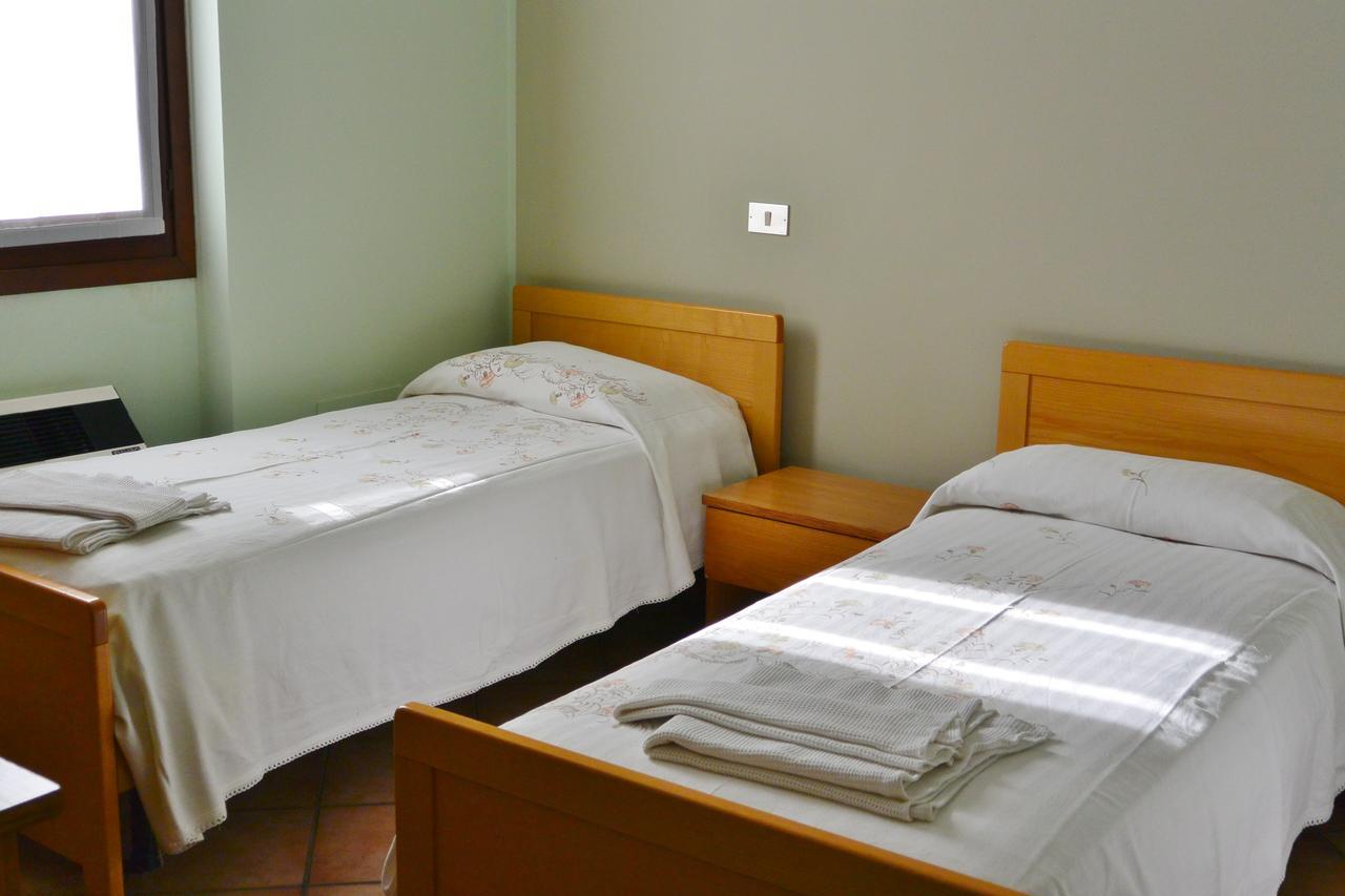 Albergo Escondido Soresina Exterior photo